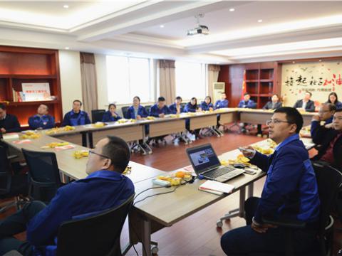 深学细悟传递思想力量 ——9888拉斯维加斯官网集团党总支开展学习十九大精神 